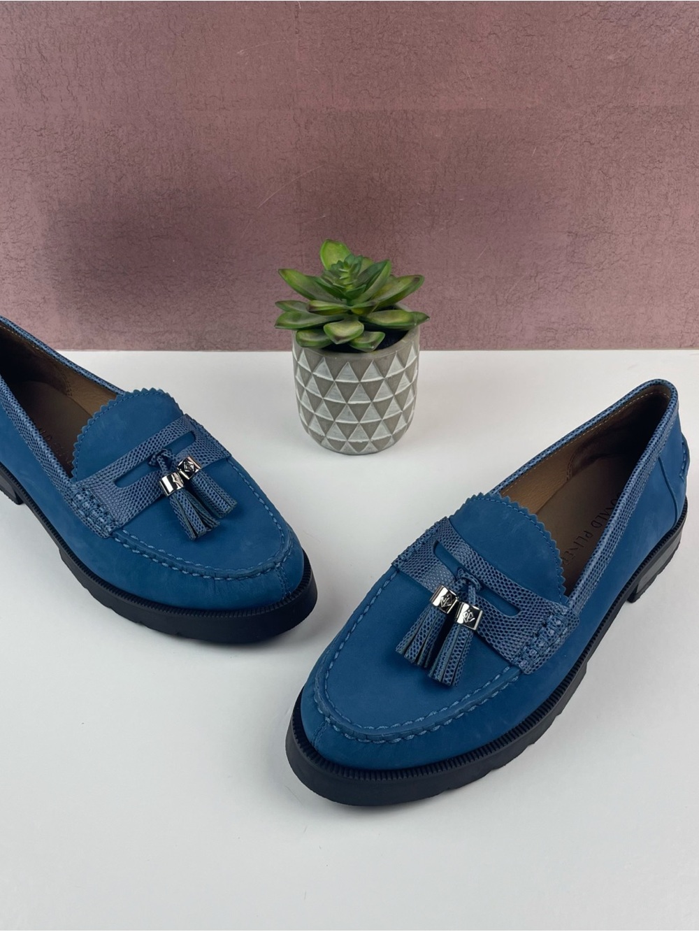 Donald Pliner Lenny Blue Leather Lined Loafer Shoes Tassel Women Size 8.5M